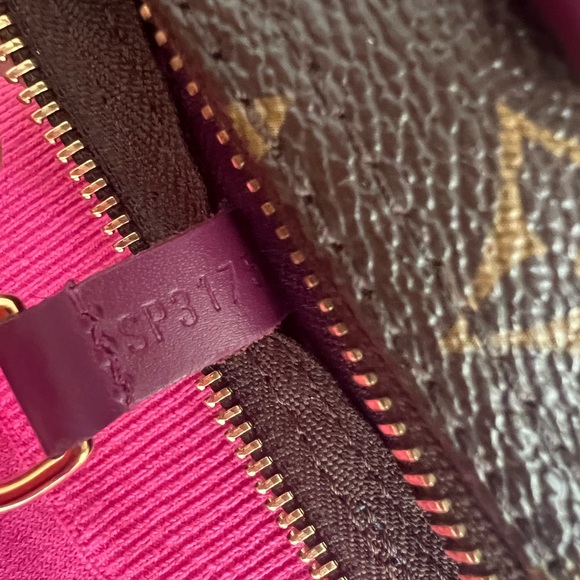 authentic louis vuitton speedy 30 totem - Picture 11 of 12